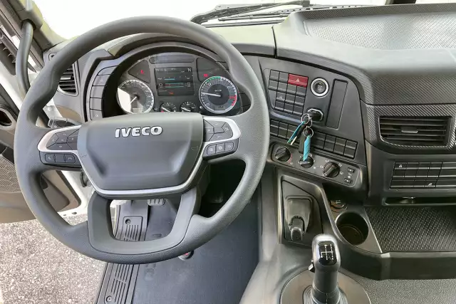 Iveco T-Way AT720T47TH