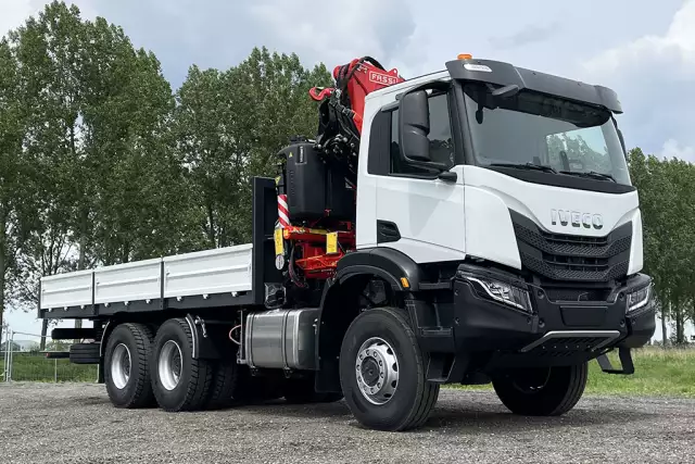 Iveco T-Way AD380T43WH AT Fassi F245A.0.24