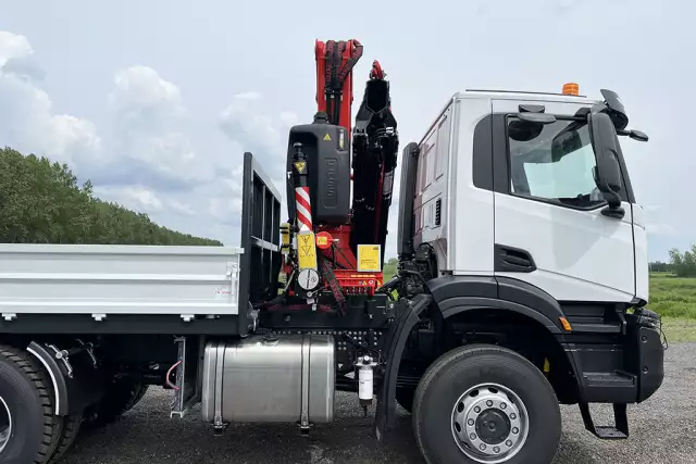 Iveco T-Way AD380T43WH AT Fassi F245A.0.24