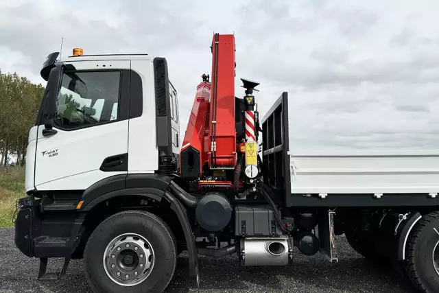 Iveco T-Way AD380T43H AT Fassi F245A.0.24