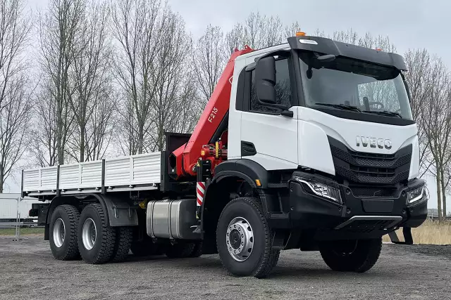 Iveco T-Way AD380T43WH AT Fassi F215A.0.22
