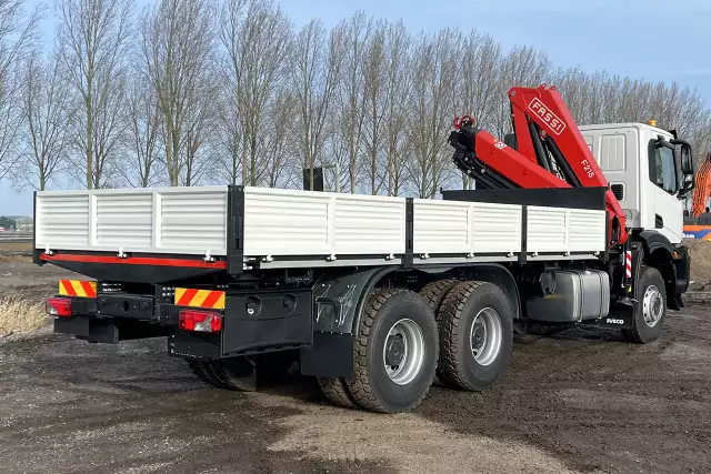 Iveco T-Way AD380T43WH AT Fassi F215A.0.24