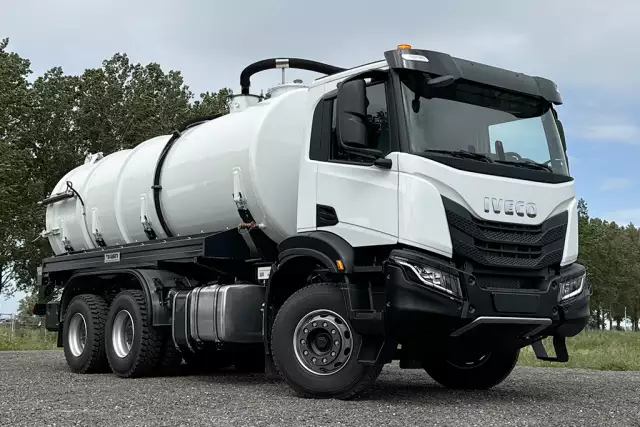 Iveco T-Way AD380T43H AT