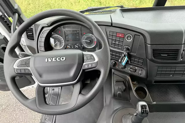 Iveco T-Way AD380T47WH