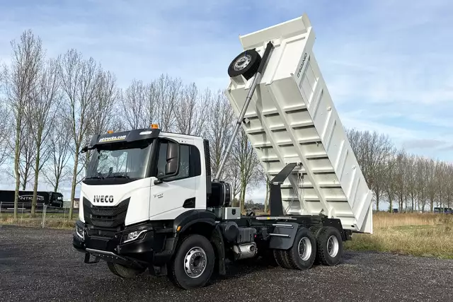 Iveco T-Way AD380T43H-3800 AT