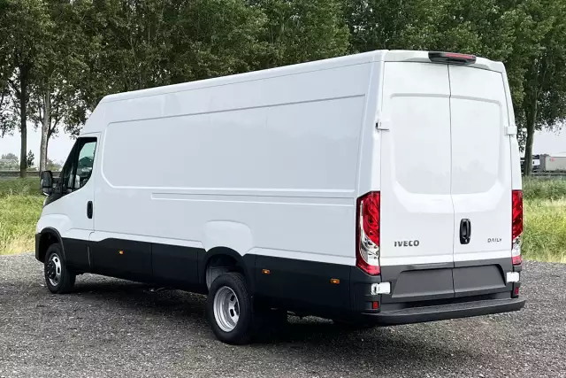 Iveco Daily 50C15V 4x2 Closed Van