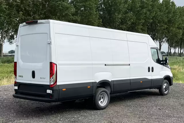 Iveco Daily 50C15V 4x2 Closed Van