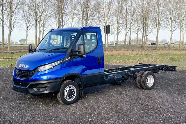 Iveco Daily 50C17A8-3750 4x2 Chassi Cabine Van