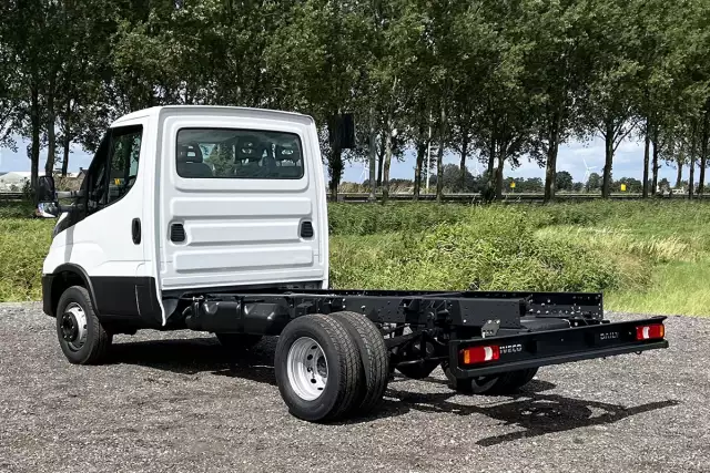 Iveco Daily 70C15-3450 4x2 Chassis Cabin Van