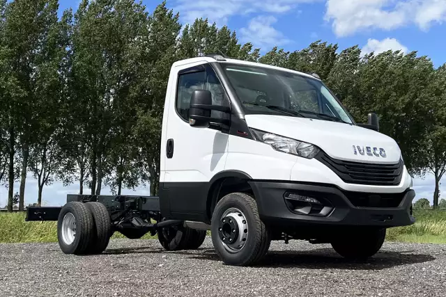 Iveco Daily 70C15-3450 4x2 Chassis Cabin Van