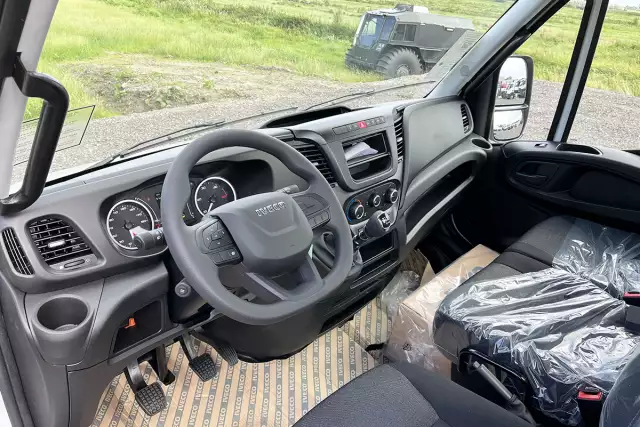 Iveco Daily 70C15-3450 4x2 Chassis Cabin Van