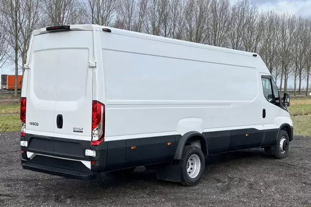 Iveco Daily 70C18HA8 V/P 4x2 Closed Van