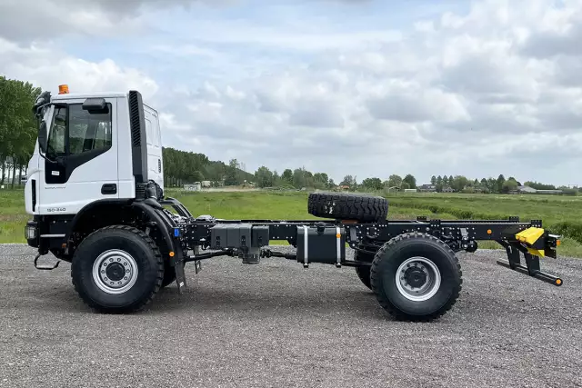 Iveco Eurocargo ML150E24WS-4150 4x4 Chassis Cabin