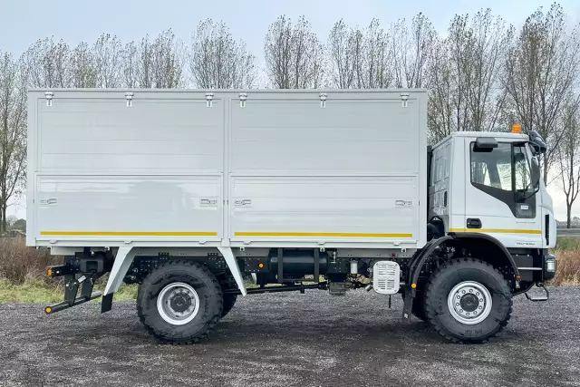 Iveco Eurocargo ML150E24WS 4x4 Service Truck