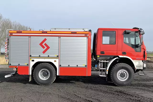 Iveco Eurocargo ML150E24WS AT CC 4x4 Camião combate a incendio