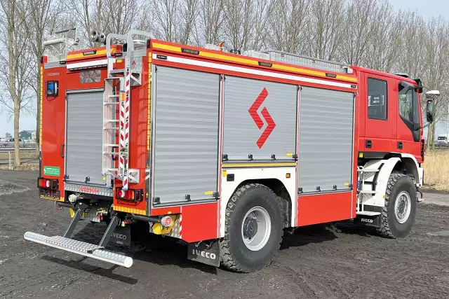 Iveco Eurocargo ML150E24WS AT CC 4x4 Camião combate a incendio