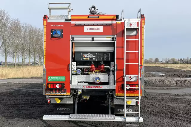 Iveco Eurocargo ML150E24WS AT CC 4x4 Camião combate a incendio