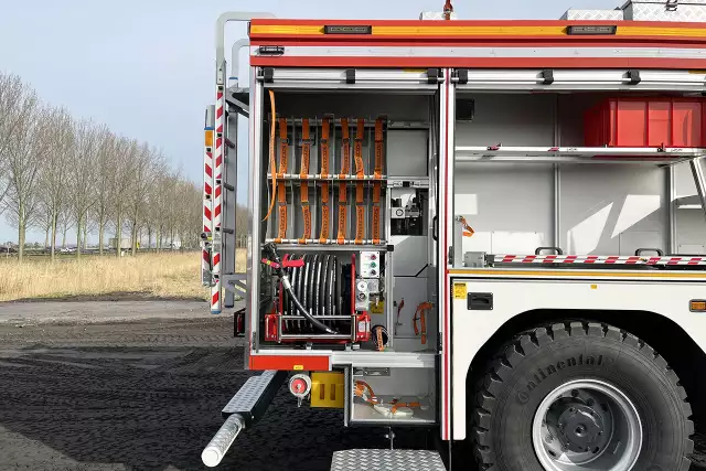 Iveco Eurocargo ML150E24WS AT CC 4x4 Camião combate a incendio