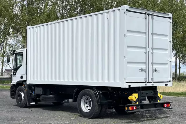 Iveco Eurocargo ML180E28 4x2 Caisse fermée