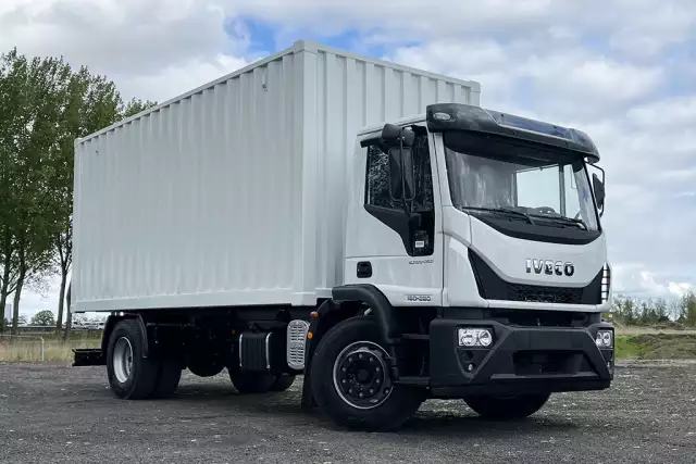 Iveco Eurocargo ML180E28 4x2 Caisse fermée