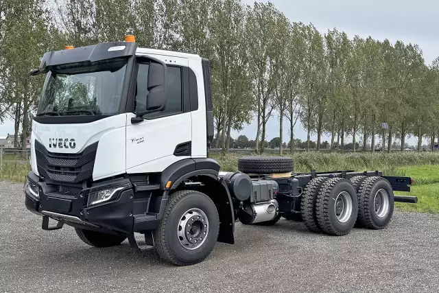 Iveco T-Way AD380T43-3800 AT
