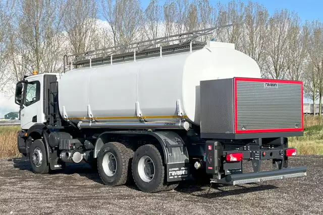 Iveco T-Way AD380T43H AT 6x4 Fuel Tank Truck