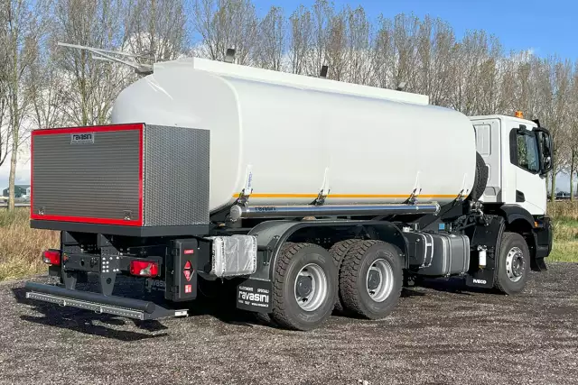 Iveco T-Way AD380T43H AT 6x4 Fuel Tank Truck