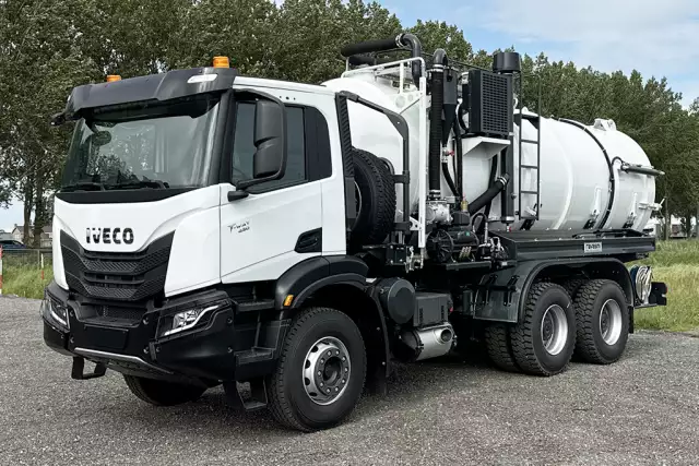 Iveco T-Way AD380T43H AT 6x4 Camions hydrocureurs