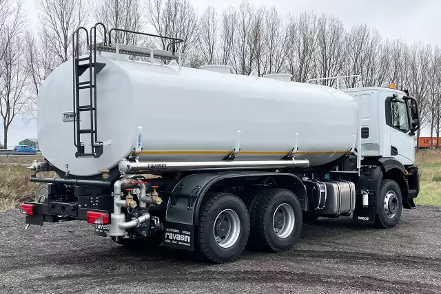 Iveco T-Way AD380T43H AT 6x4 Water Spray Truck