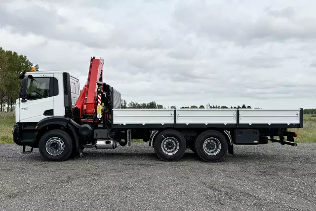 Iveco T-Way AD380T43H AT Fassi F245A.0.24 6x4 Crane Truck