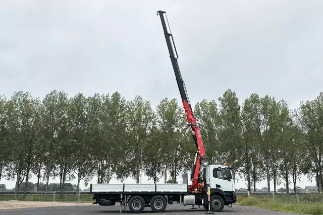 Iveco T-Way AD380T43H AT Fassi F335A.2.24 6x4 Camião com grua