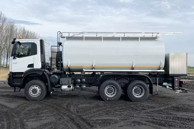 Iveco T-Way AD380T43WH AT 6x6 Fuel Tank Truck