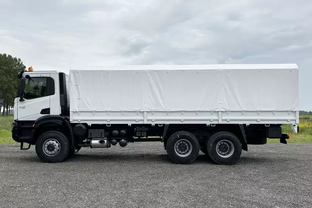 Iveco T-Way AD380T43WH AT 6x6 Caisse bâchée