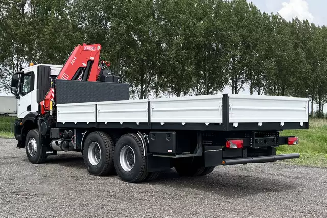 Iveco T-Way AD380T43WH AT Fassi F245A.0.24 6x6 Crane Truck