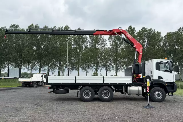 Iveco T-Way AD380T43WH AT Fassi F245A.0.24 6x6 Crane Truck