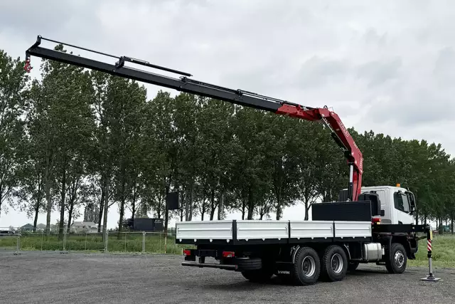 Iveco T-Way AD380T43WH AT Fassi F245A.0.24 6x6 Crane Truck