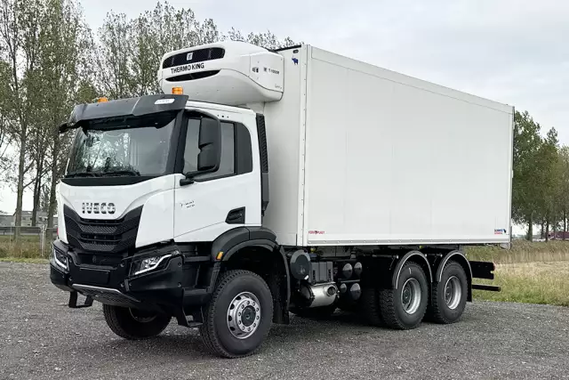 Iveco T-Way AD380T47WH 6x6 Refrigerated Box Truck