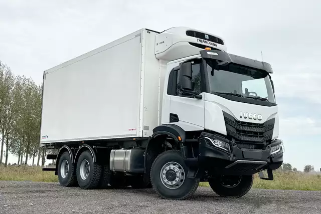 Iveco T-Way AD380T47WH 6x6 Refrigerated Box Truck