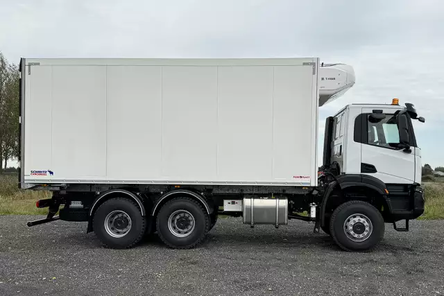 Iveco T-Way AD380T47WH 6x6 Refrigerated Box Truck