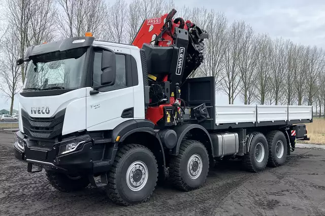 Iveco T-Way AD410T47WH AT Fassi F1150RA2.28 8x8 Crane Truck