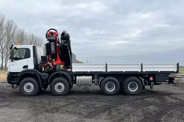 Iveco T-Way AD410T47WH AT Fassi F1150RA2.28 8x8 Crane Truck