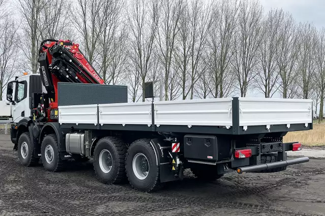 Iveco T-Way AD410T47WH AT Fassi F1150RA2.28 8x8 Crane Truck