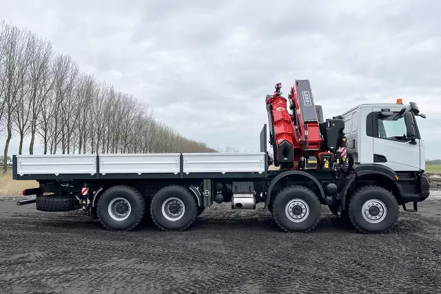 Iveco T-Way AD410T47WH AT Fassi F1150RA2.28 8x8 Crane Truck