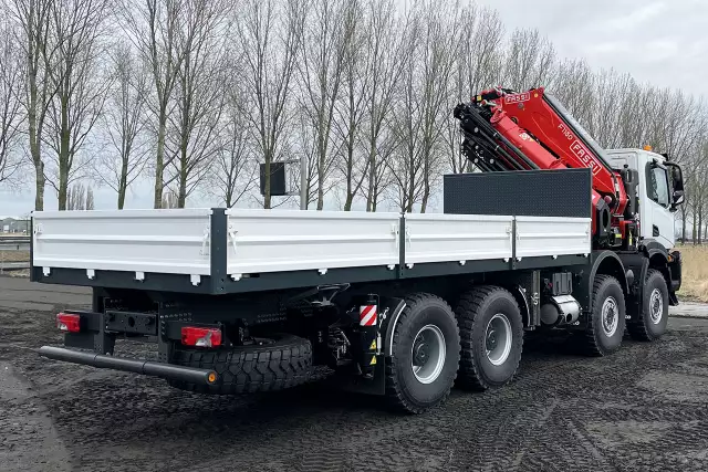 Iveco T-Way AD410T47WH AT Fassi F1150RA2.28 8x8 Crane Truck