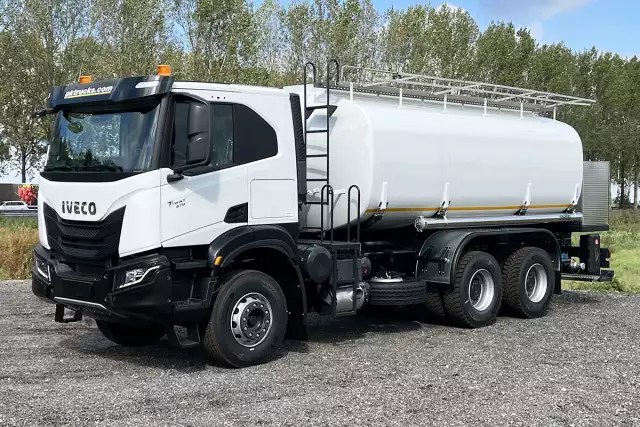 Iveco T-Way AT380T47H 6x4 Fuel Tank Truck