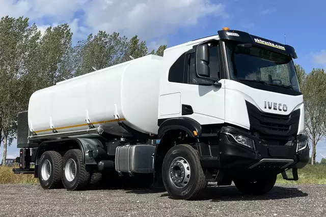 Iveco T-Way AT380T47H 6x4 Fuel Tank Truck