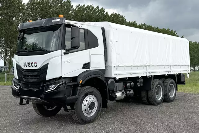 Iveco T-Way AT380T47WH AT 6x6 Encerado