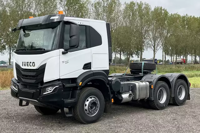 Iveco T-Way AT720T43TH AT ADR 6x4 Trator para semi-reboque