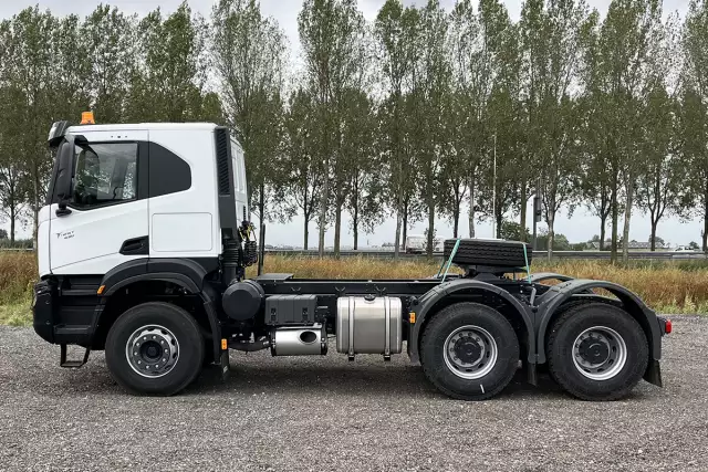 Iveco T-Way AT720T43TH AT ADR 6x4 Trator para semi-reboque