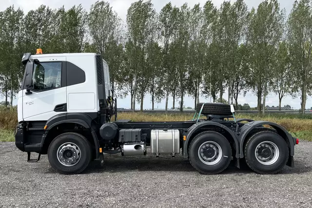 Iveco T-Way AT720T47TH 6x4 Trator para semi-reboque